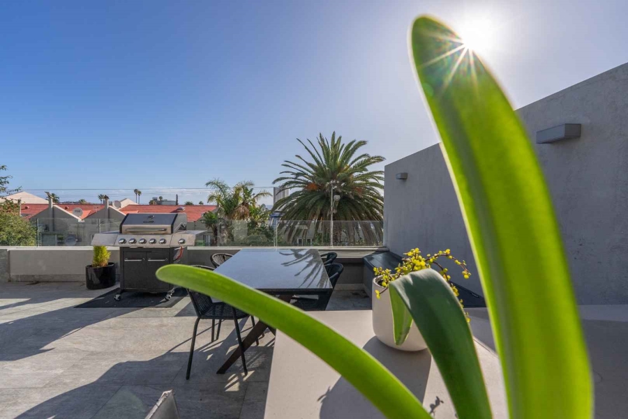 2 Bedroom Property for Sale in Fresnaye Western Cape